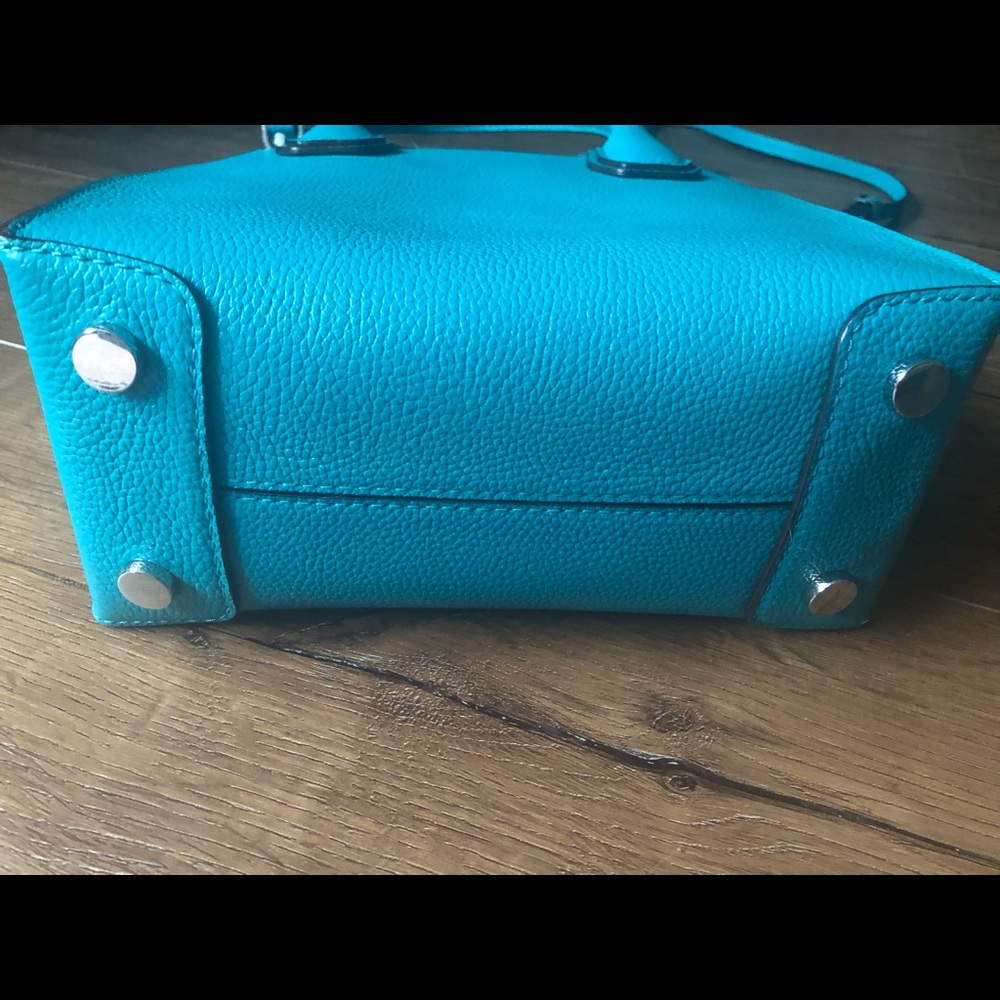 MICHAEL KORS-NWT Turquoise Leather Handbag - Picture 3 of 16